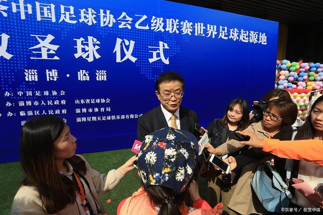 勇士以128-118战胜开拓者，库里与利拉德各自表现出色